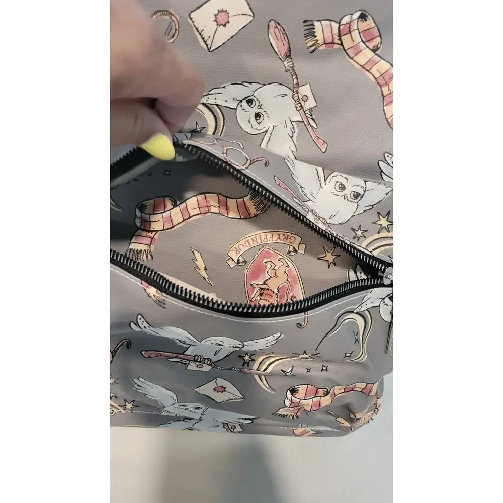 Fast Forward Harry Potter Gryffindor Hedwig Backpack Gray Book Bag NWT
